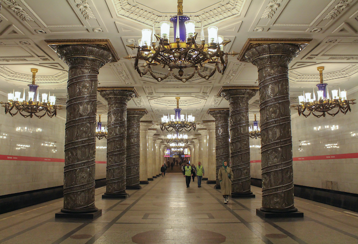 Las 5 estaciones de metro más bonitas de San Petersburgo